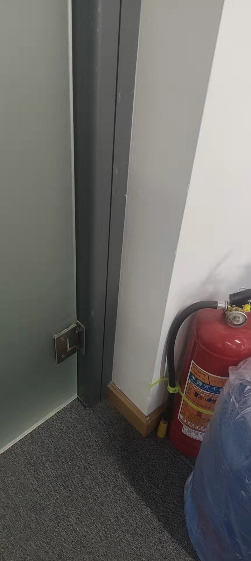 室内踢脚线 遇到 门，工程量如何计算？