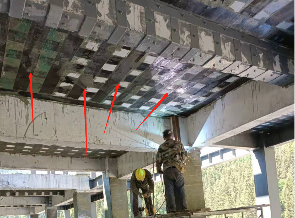 碳纤维加固  之  板加固 板内粘贴碳纤维布